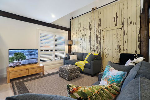 Accommodation Hunter - James Street Morpeth - Tourism Brisbane 0
