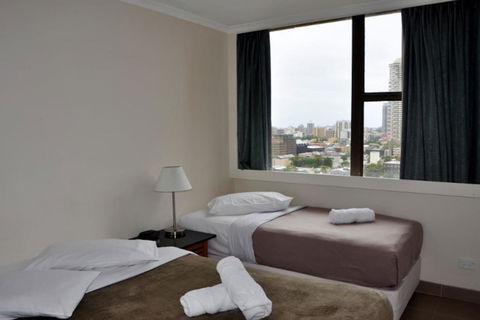 Accommodation Sydney City Centre - Hyde Park Plaza 3 Bedroom 1 Bathroom Apartment - Tourism Brisbane 1
