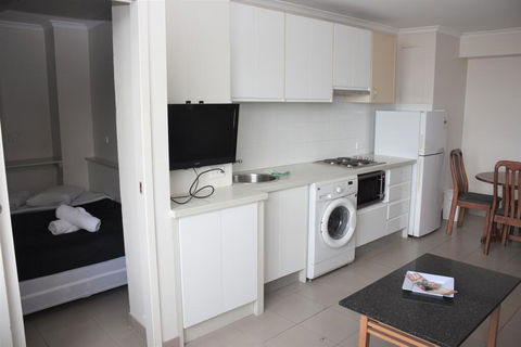 Accommodation Sydney City Centre - Hyde Park Plaza 3 Bedroom 1 Bathroom Apartment - Tourism Brisbane 3