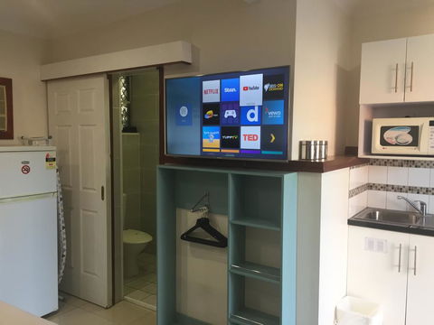 Across Country Motel And Serviced Apartments - Brisbane Tourism 2