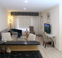 ADELAIDE CBD APARTMENT - 3BR 2BATH  CARPARK - Tourism Brisbane
