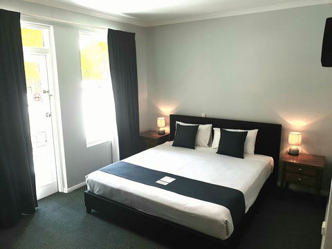 Adelaide Pulteney Motel - Brisbane Tourism 1