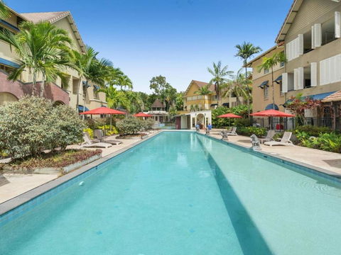 Discover A Lush Poolside Stay At The Lakes Resort - Tourism Brisbane 0