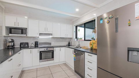 Dive Into This Family Holiday Home - Tourism Brisbane 1