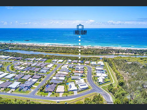 Dog-Friendly Beach House @ Black Rocks By UHoliday - Tourism Brisbane 2