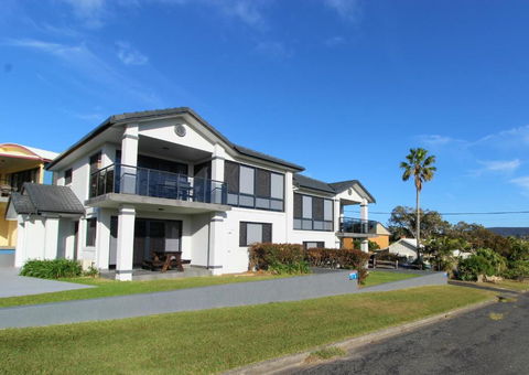 Dolphin Court 2, 1 Gowing Street - Tourism Brisbane 1