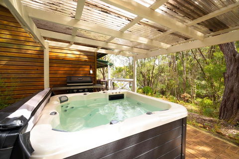 Donnelly Lakes - Tourism Brisbane 1