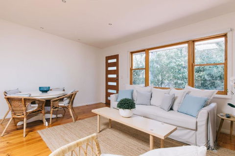 Dovestones By The Sea Inverloch - Tourism Brisbane 2