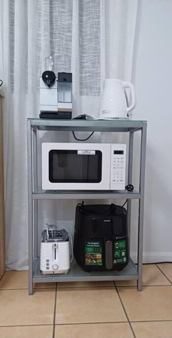 Dream Stay On The Strand, One Bedroom Apartment On The Third Floor - Tourism Brisbane 3