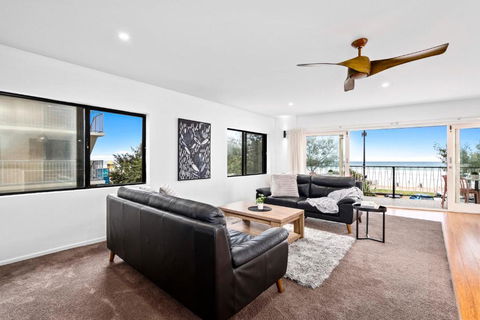 Driftwood Apartments In Surfers Paradise - Privately Managed - Tourism Brisbane 4