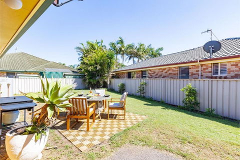 Driftwood Cottage 1 28 Farm Rd Pet Friendly Wi Fi Air Con And Ground Floor - Tourism Brisbane 3