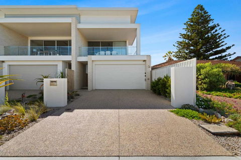 Driftwood Port Noarlunga South - Tourism Brisbane 1