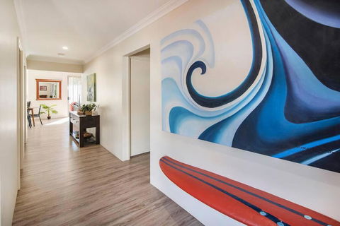 Duke Cottage - Pet Friendly Near Beach. - Tourism Brisbane 1