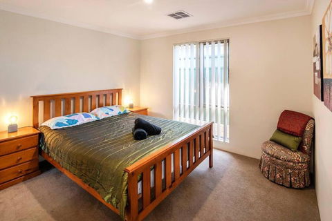 Duke Cottage - Pet Friendly Near Beach. - Tourism Brisbane 4