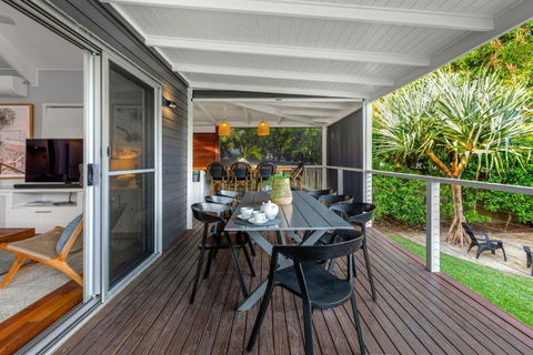 Dwyer St Great Family Beach House - Tourism Brisbane 2
