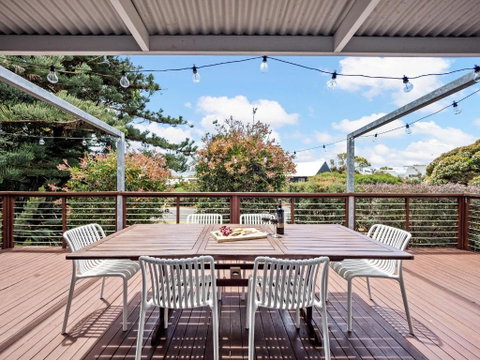 Eagle Bay Beach House - 300m To The Beach! - Tourism Brisbane 0