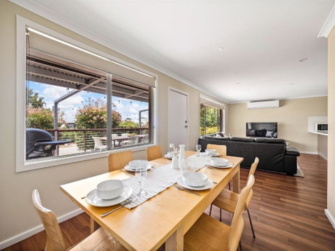 Eagle Bay Beach House - 300m To The Beach! - Tourism Brisbane 3