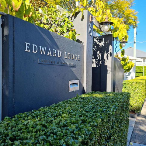 Edward Lodge New Fam - Tourism Brisbane 0
