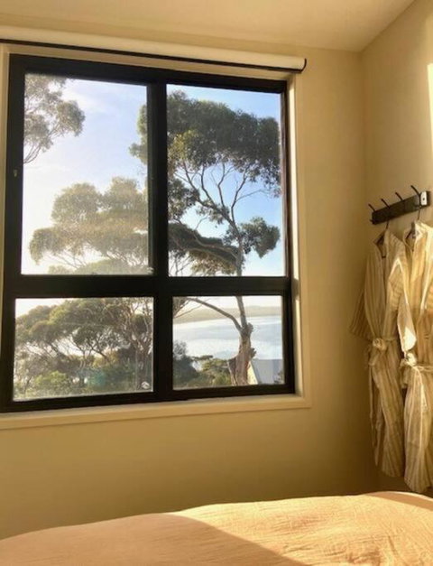 Essence Kangaroo Island - Tiny Home American River - Tourism Brisbane 2