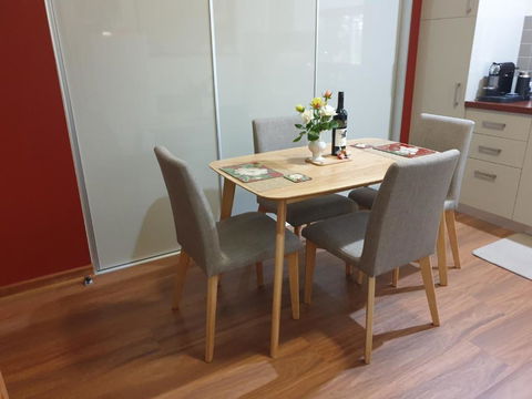 Equestrian Farm Stay - Brisbane 4u 1