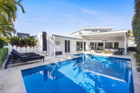 Family & Pet-Friendly Luxury Near Hastings St - Tourism Brisbane 2