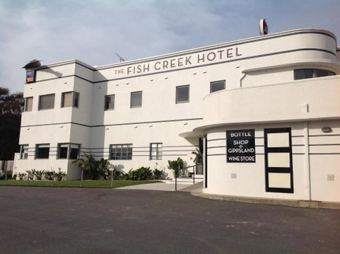 Fish Creek Hotel - Brisbane Tourism 1