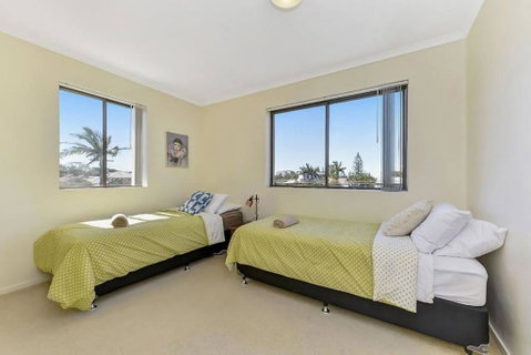 Flinders Waterfront - Tourism Brisbane 4