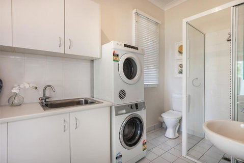 Flora Cottage - Tourism Brisbane 1