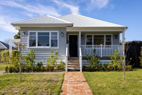 FOREST CORNER - 3 BEDROOM WEATHERBOARD, TRENTHAM - Tourism Brisbane 0