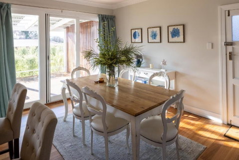 FOREST CORNER - 3 BEDROOM WEATHERBOARD, TRENTHAM - Tourism Brisbane 1