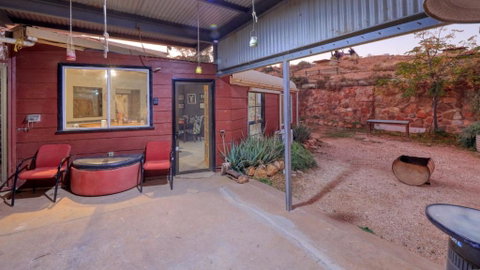 Fossickers Den Dugout Accommodation - Tourism Brisbane 1