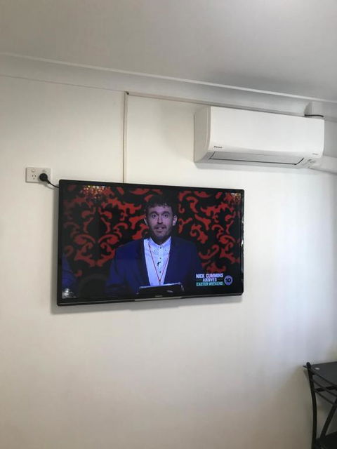 Fragrant Home-68C One King Single Bed Aircon Room - Tourism Brisbane 4