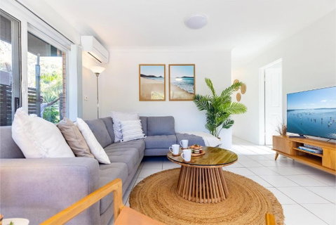 Fingal Bay Coastal Retreat 1 12 Marine Dr Fantastic Ground Floor Duplex - Tourism Brisbane 2