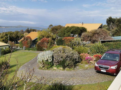 Flinders Island Masters Quarters - Lady Barron - Tourism Brisbane 1