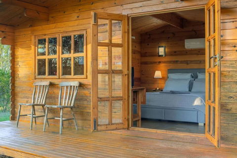 Frankland River Cabin Retreat -Unique Wooden Cabin - Couples - Private - Tourism Brisbane 4