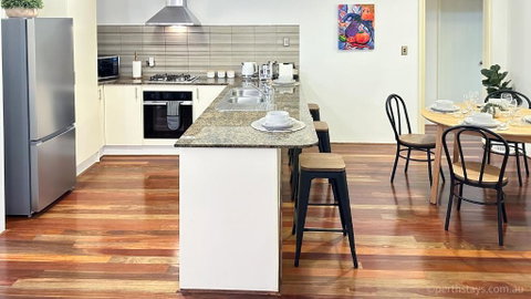 Fremantle High Street Retreat - Tourism Brisbane 1
