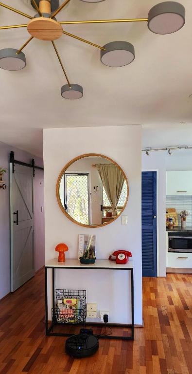 Funky Vibes 2 Bedroom Gem - Brisbane Tourism 3