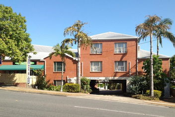 Greenslopes Motor Inn with Tourism Brisbane