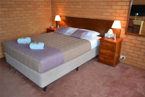 Grong Grong Motor Inn - Tourism Brisbane 1