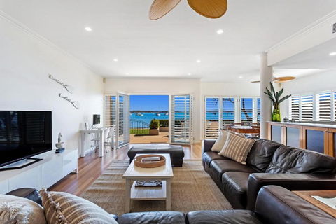 H3 Port Stephens - Brisbane Tourism 2