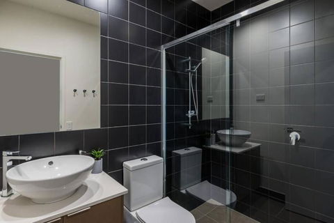 H6B - Round About Bulimba - Brisbane Tourism 4
