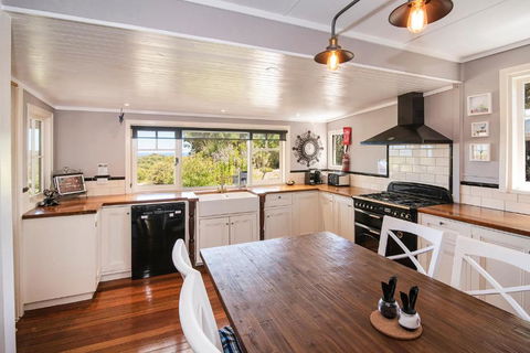 Hamelin Bay Vista - Tourism Brisbane 1