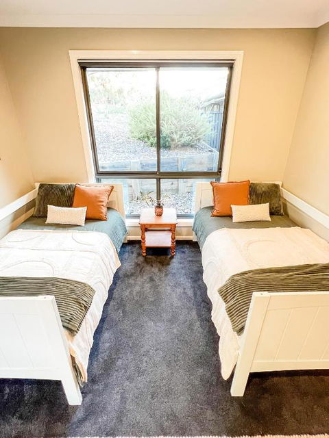 Hamilton House - Snowy Mountain Luxury Villas - Tourism Brisbane 3