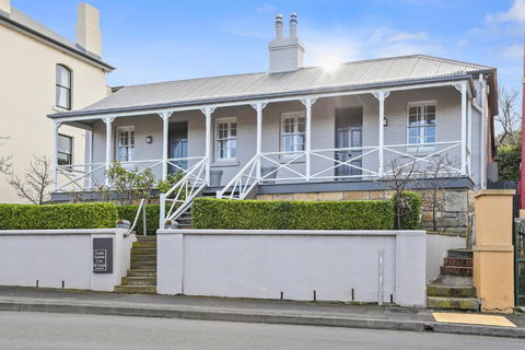 Hampden Neuve - Luxury Georgian Cottage - Tourism Brisbane 0
