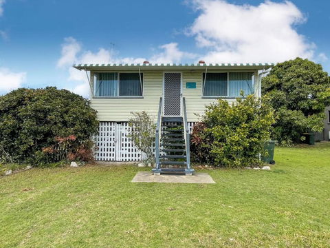 Happy Days - Burrum Heads- Close To Boatramp- 2BR - Tourism Brisbane 0