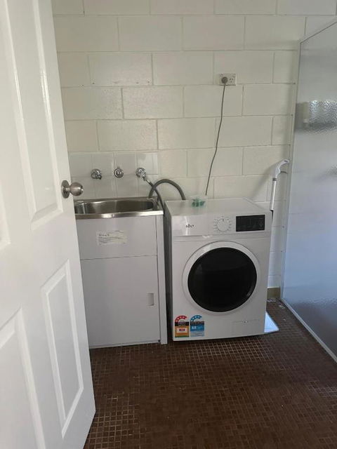 Harbour View Accommodation Unit 3 - Tourism Brisbane 3