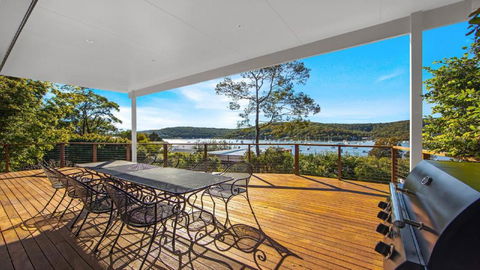 Hardys Bay Haven - Bay Views & Wifi - Tourism Brisbane 3