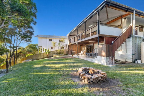 Hastings Paradise Lake House - Tourism Brisbane 0