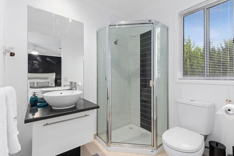 Haven In Grove Quiet Area, Comfort, Close To Beach And Shops - Tourism Brisbane 3