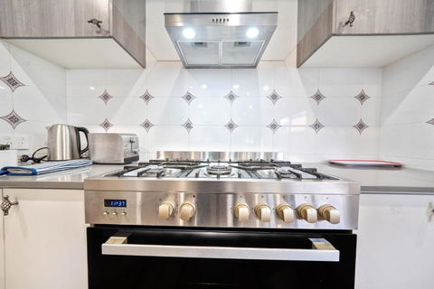 Happy Cozy Convenient 4BR, Breezy, Near Mall, Park - Tourism Brisbane 2